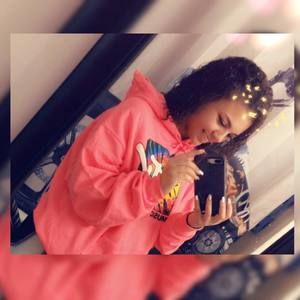 Meet your Posher, Riah